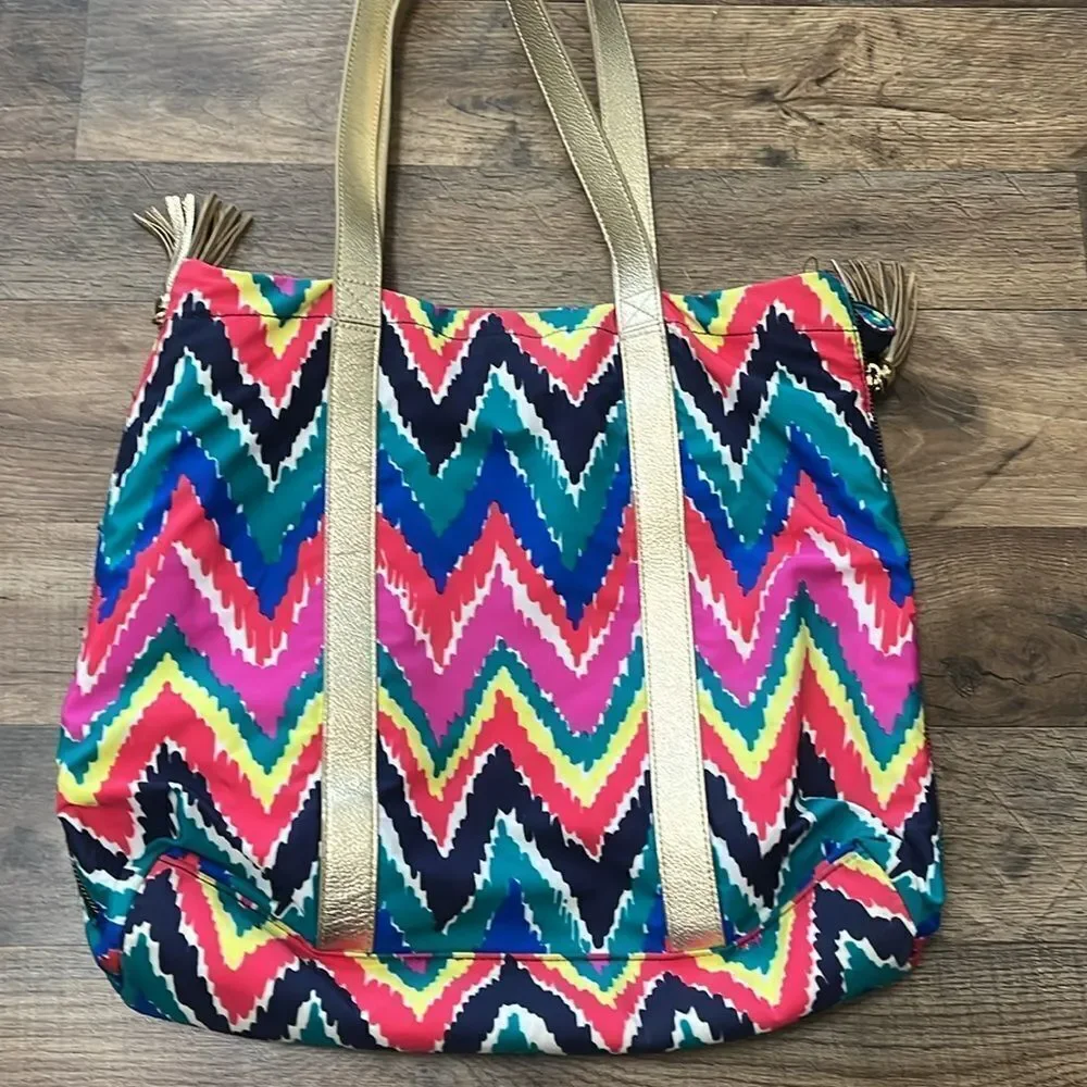 Lilly Pulitzer Hearts A Flutter Multi Chevron Shopper Tote Bag Expandable Tassel
